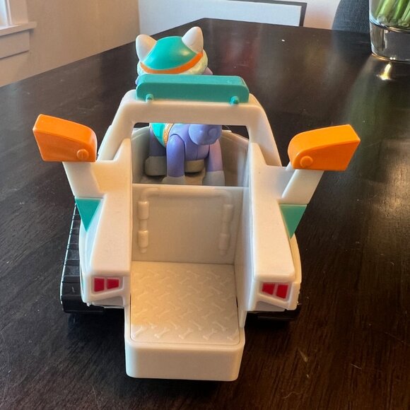 Paw Patrol Everest’s Rescue Snowmobile Snow Plow Vehicle with Everest Figure HTF - Picture 3 of 10